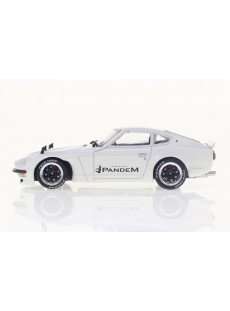 1:43 PANDEM 240Z PEARL WHITE 1973