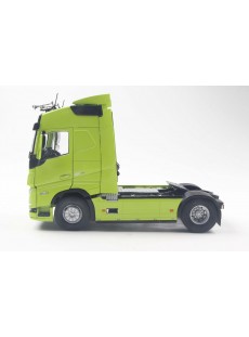 1:24 VOLVO TRUCKS FH GLOBETROTTER XL NEON GREEN 2023