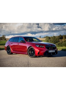 1:18 BMW M5 TOURING FIRE...