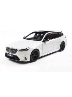 1:18 BMW M5 TOURING ALPINE WHITE SOLID 2025