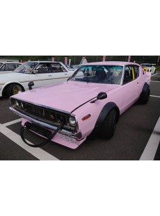 1:43 NISSAN SKYLINE C110 "KENMERI" W/ LIBERTY WALK BODY KIT PINK 1972