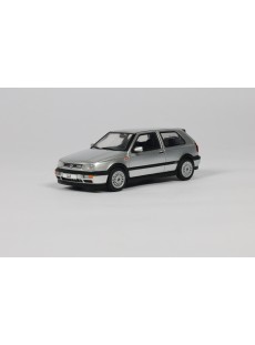 1:43 VOLKSWAGEN GOLF MKIII VR6 DIAMANTSILBER 1994